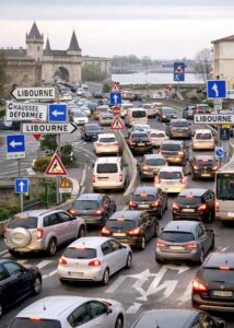 Embouteillages à Libourne causés par les aménagements routiers et zones 30